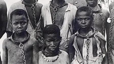 (Fr5) Namibie, le génocide du IIe reich (2012)