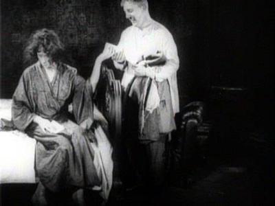 Boris Barnet-Devushka s korobkoy ('Girl with the Hat Box') (1927)