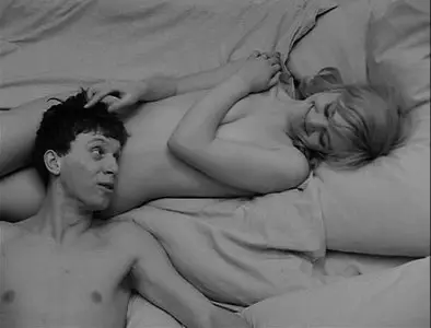Lásky jedné plavovlásky / The Loves of a Blonde (1965) [The Criterion Collection]