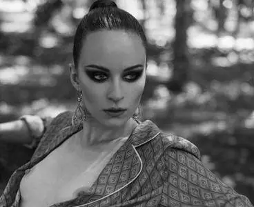 Model Lu-Lu by Viktor Tsirkin