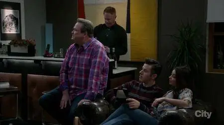 Modern Family S09E12