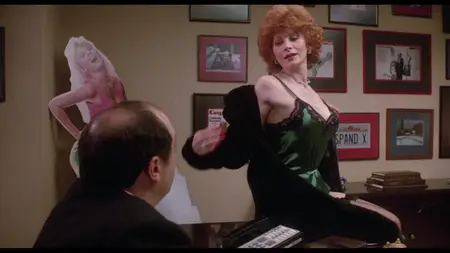 Ruthless People (1986)
