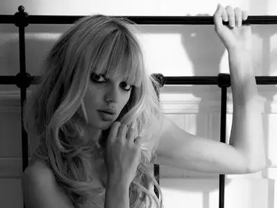 Pauline Baly by Beat Baschung (Update)