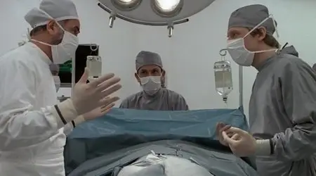 Young Doctors in Love (1982)