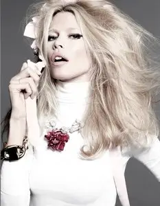 Claudia Schiffer - Tom Munro Photoshoot 2011