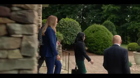 The Hunting Wives S01E05
