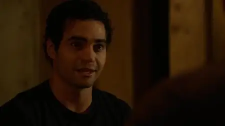 Gang Related S01E05