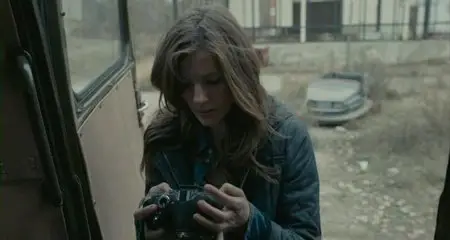 Chernobyl Diaries (2012)