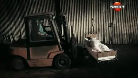 (Planète) L'hôpital-usine (2011)