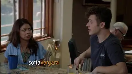 Modern Family S09E01