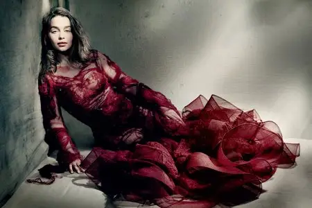 Emilia Clarke by Paolo Roversi for Vogue UK May 2015