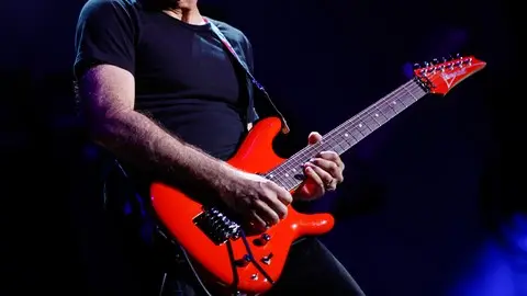 How to Start Soloing on Guitar: Beginner Friendly Guide (2/2021)