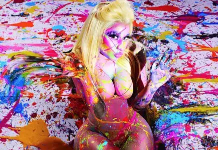 Nicki Minaj - Hype Williams Promoshoot 2012 for 'Pink Friday: Roman Reloaded'