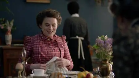 Howards End S01E01