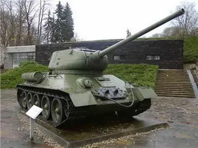 Т-34-85 Walk Around