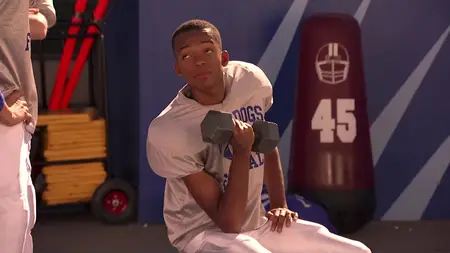 Bella and the Bulldogs S02E16