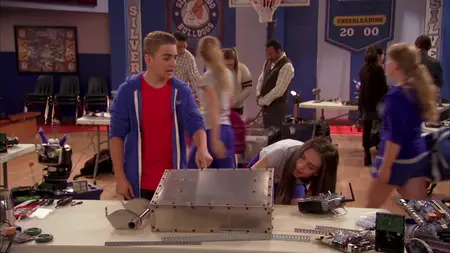 Bella and the Bulldogs S02E16