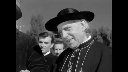 The Little World of Don Camillo (1952) [RESTORED]