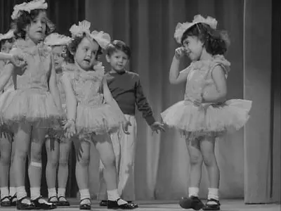 Любовь лучше, чем когда-либо / Love Is Better Than Ever (1952, DVD5 + DVDRip)