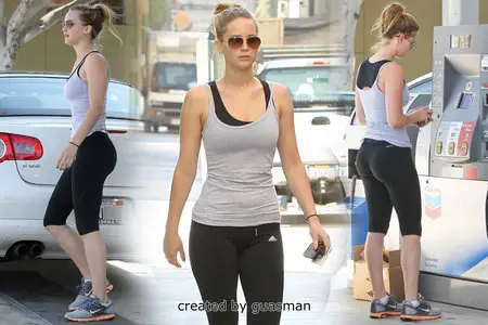 Jennifer Lawrence - Going to the gym in Santa Monica August 14, 2012