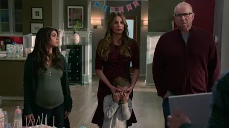 Modern Family S10E15