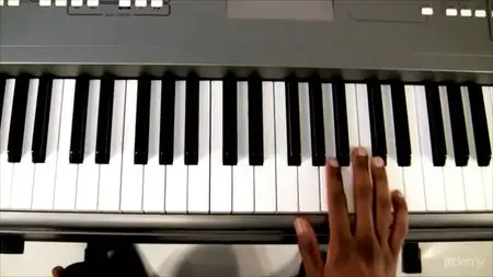 Quicklessons Piano Course - Learn to play piano by ear!
