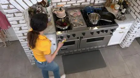 Selena + Chef S02E07