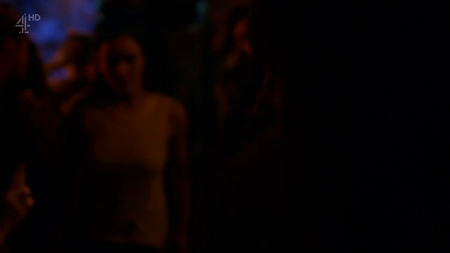 Humans S02E01 (2016)