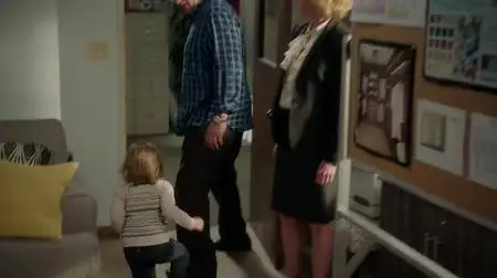 Modern Family S08E15