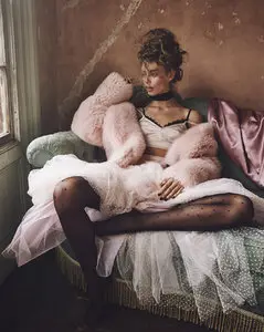 Ondria Hardin - Mariano Vivanco photoshoot for Vogue Russia, November 2015