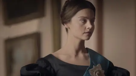 Victoria S01E01