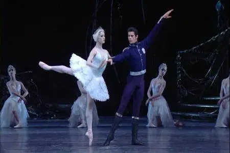 Valeriy Ovsyanikov, Orchestra of the Royal Opera House, Marianela Nunez, Thiago Soares - Tchaikovsky: Swan lake (2009)
