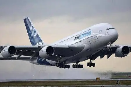 Airbus A380 - Top picture