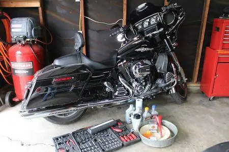 How To Perform a Complete Oil Change on a Harley Davidson Big Twin Engine
