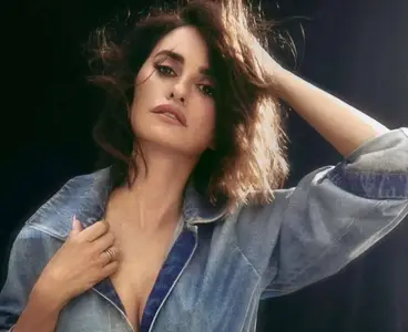 Penelope Cruz by Xavi Gordo for ELLE France October 3rd, 2024