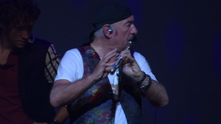 Jethro Tull's Ian Anderson - Thick As A Brick: Live In Iceland (2014) [BDRip, 720p]