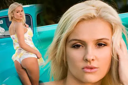 Shantal Monique - Cyber Girl of the Week November 21, 2011