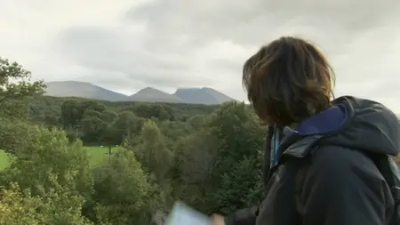 Canal Walks with Julia Bradbury (2011)