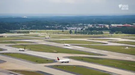 The Secret Life Of The World's Busiest Airport (2018)