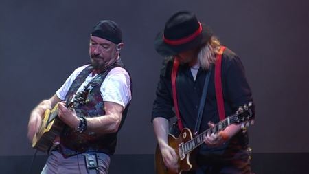 Jethro Tull's Ian Anderson - Thick As A Brick: Live In Iceland (2014) [BDRip, 720p]