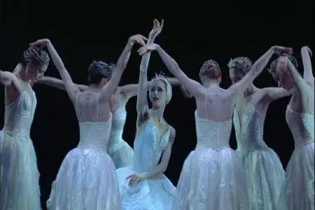 Valeriy Ovsyanikov, Orchestra of the Royal Opera House, Marianela Nunez, Thiago Soares - Tchaikovsky: Swan lake (2009)