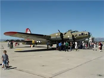 Boeing B-17G Flying Fortress Walk Around