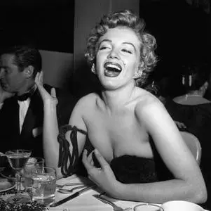 Marilyn Monroe - High Quality B/W Photos