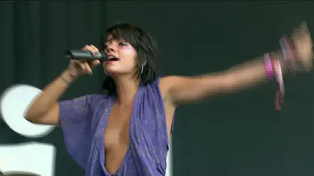 Lily Allen - Womanizer and Not Fair