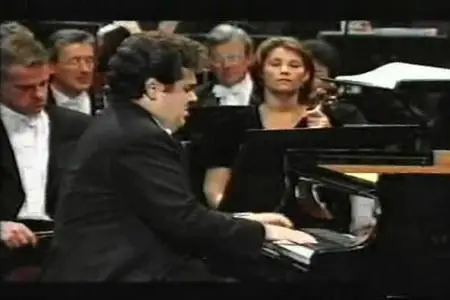 Arcadi Volodos - VOLODOS PLAYS RACHMANINOV PIANO CONCERTO NO. 2