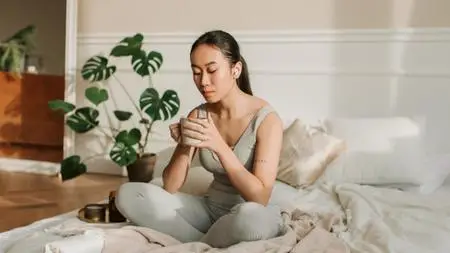 Stress Reduction: The Art of Mindfulness With Tea Blending