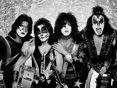 Kiss - Hotter Than Hell (1974)