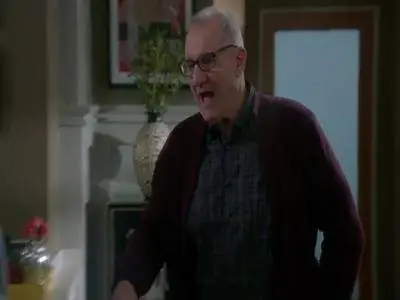 Modern Family S09E22