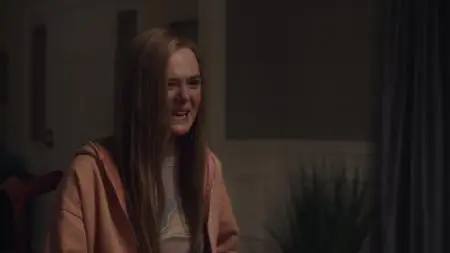 The Girl From Plainville S01E01