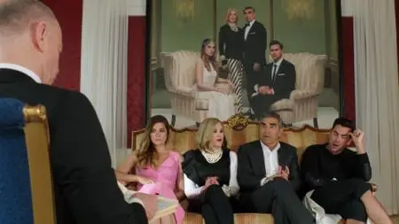 Schitt's Creek S01E01